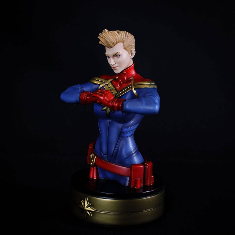 Captain Marvel Bust Captain Marvel 20 cm P059010