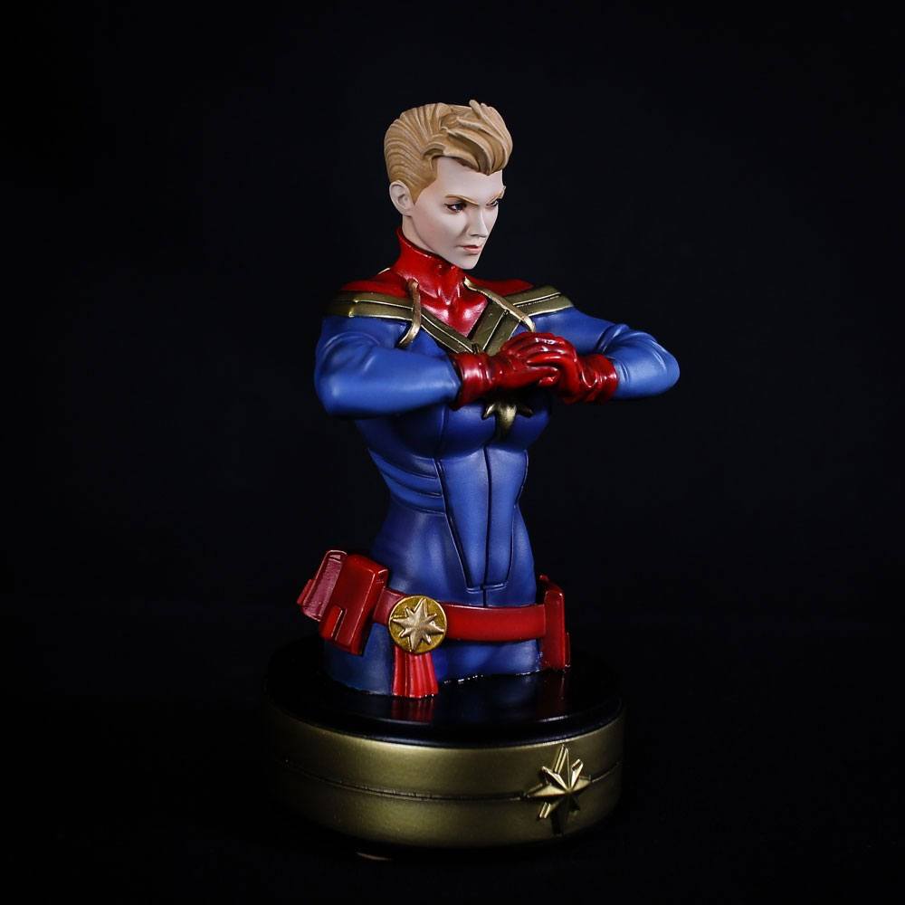 Captain Marvel Bust Captain Marvel 20 cm P059010