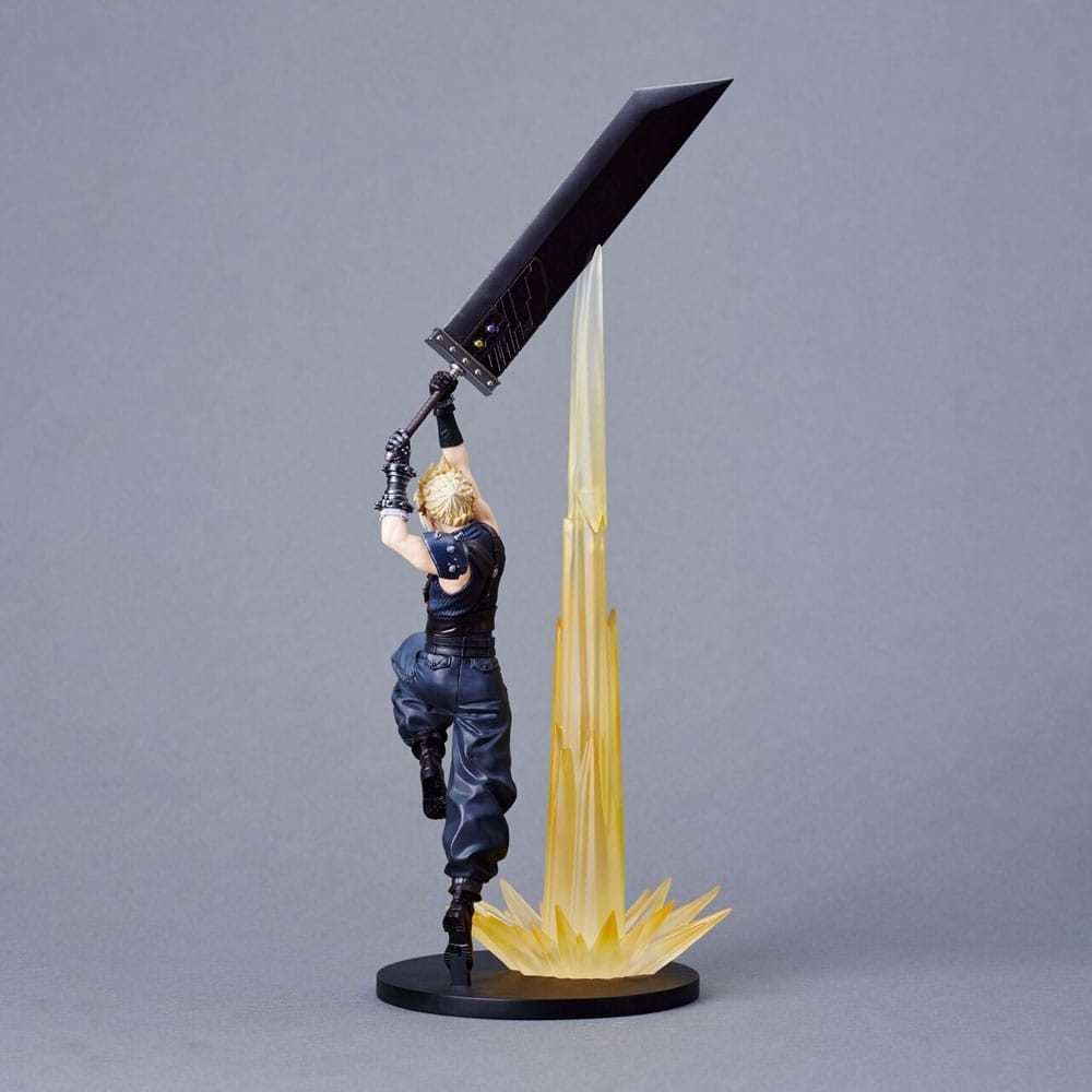 FINAL FANTASY VII REBIRTH PVC FIGURE CLOUD STRIFE 30 CM