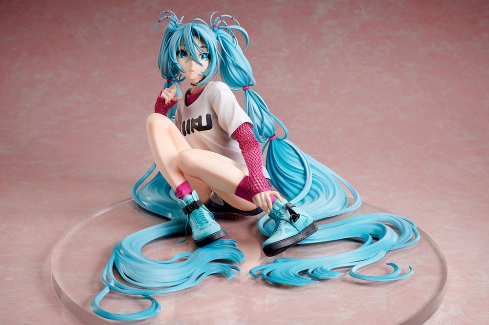 Hatsune Miku Statue 1/4 Yoneyama Mai The Latest Street Style "Cute" 17 cm P059884