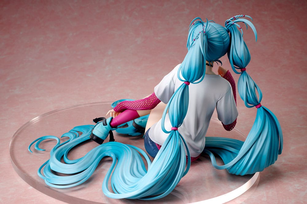 Hatsune Miku Statue 1/4 Yoneyama Mai The Latest Street Style "Cute" 17 cm P059884