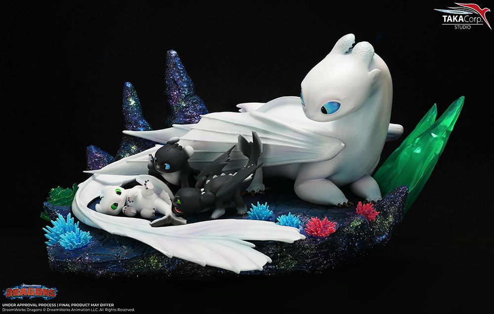 How To Train Your Dragon Statue 1/6 Light Fury & Night Lights 36 cm P060527
