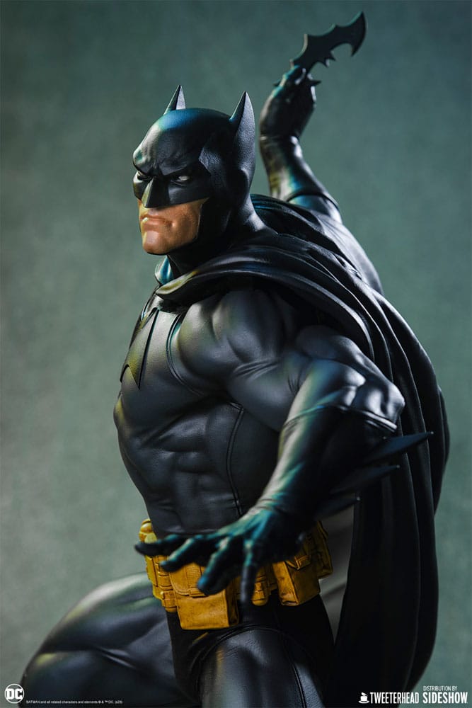 DC Comics Maquette 1/6 Batman (Black and Gray Edition) 50 cm P061600