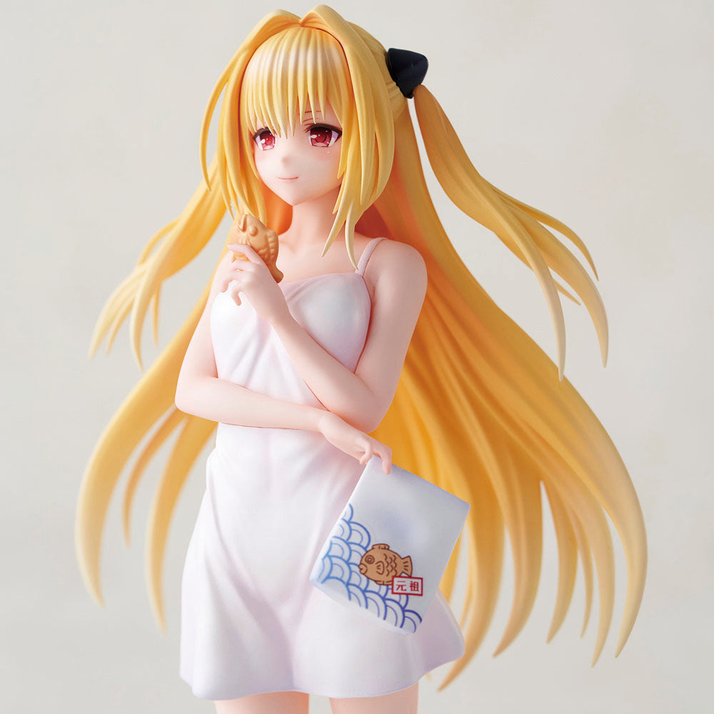 Love Trouble PVC 1/6 Statue Golden Darkness (Yami) 26 cm P062369