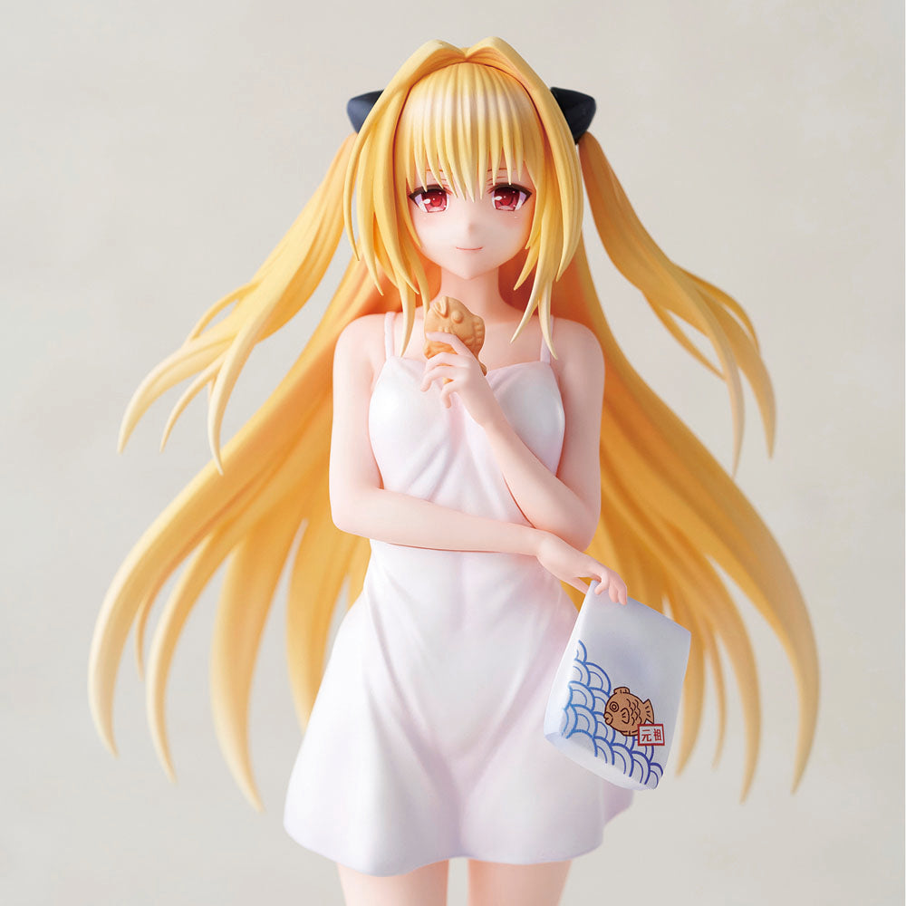 Love Trouble PVC 1/6 Statue Golden Darkness (Yami) 26 cm P062369